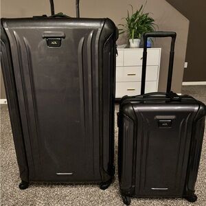 TUMI Luggage! Carry on size and larger checked bag.